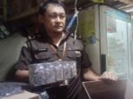 Tak Berhenti Razia Rokok Ilegal