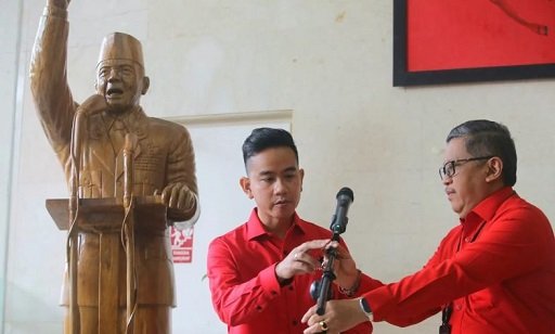 Pilpres 2024: Elite PDIP Akui Lirik Gibran untuk Jadi Cawapres Ganjar