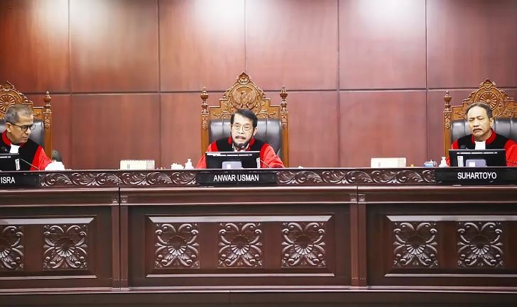 Anwar Usman Diberhentikan dari Jabatan Ketua MK