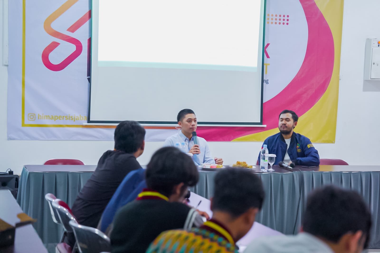 Hadir di Diskusi Hima Persis, Rasyid Rajasa: Anak Muda Penentu Masa Depan Bangsa