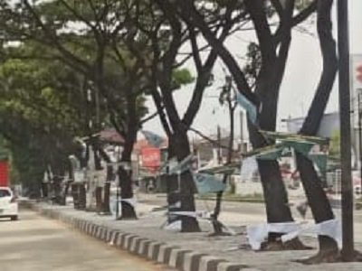 APK Ganjar-Mahfud Diduga Dirusak, Pendukung Minta Bawaslu Bertindak