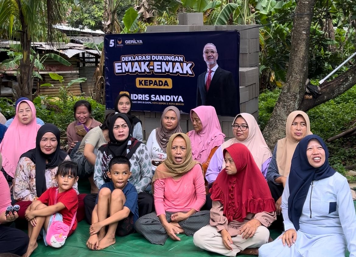 Warga Sawangan Dukung Idris Sandiya Lewat Nasi Liwet
