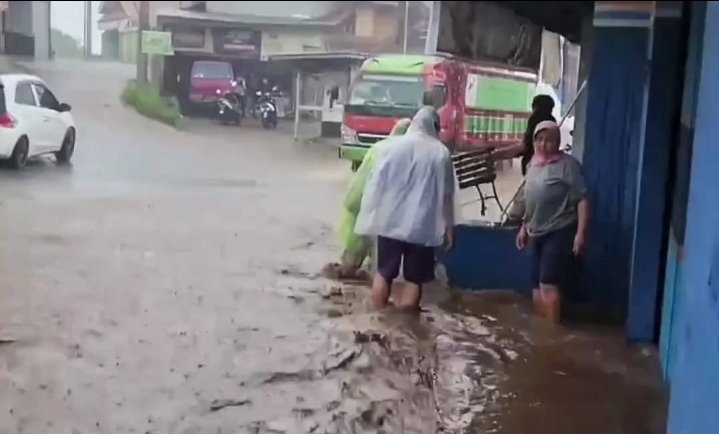 Bupati Bandung Tetapkan Status Tanggap Darurat Bencana