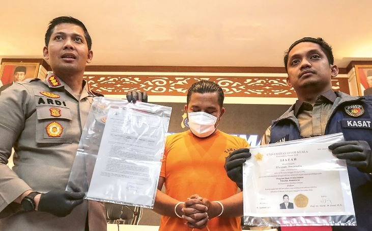 Terungkap Profesi Asli Elwizan Aminudin, Dokter Gadungan Timnas Indonesia Ternyata Kondektur Bus