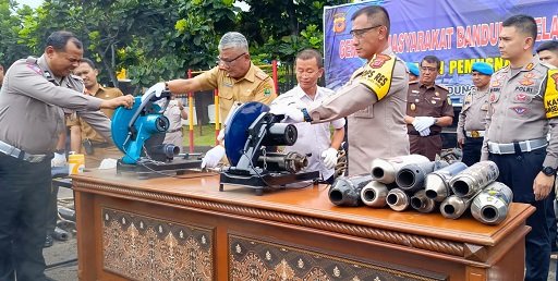 11.049 Knalpot Bising Disita Satlantas Polrestabes Bandung