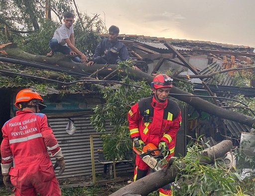 Puting Beliung Terjang Perbatasan Bandung-Sumedang