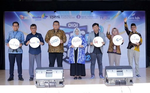 Dorong Cashless Society, bank bjb DIGI Goes to School Hadir di SMK Negeri 1 Cirebon