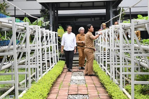 Masyarakat Diimbau Tak Khawatir, Bey Pastikan Stok Beras di Jabar Aman Terkendali