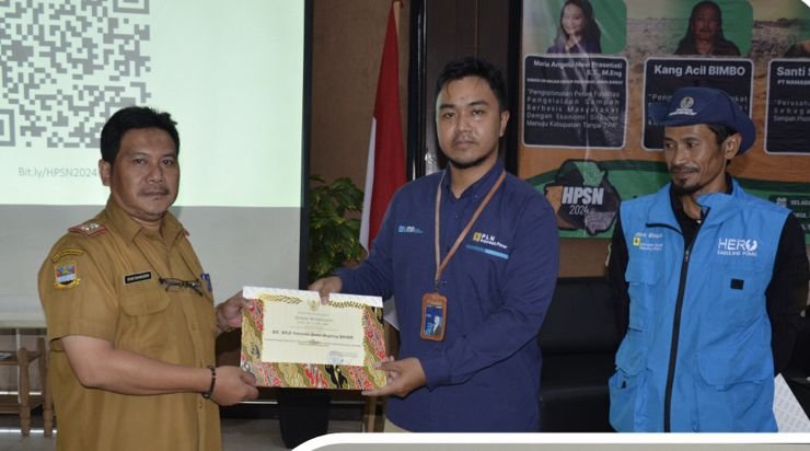 Tangani Sampah, PT PLN Indonesia Power UBP Saguling Raih Penghargaan dari Pemkab Bandung Barat