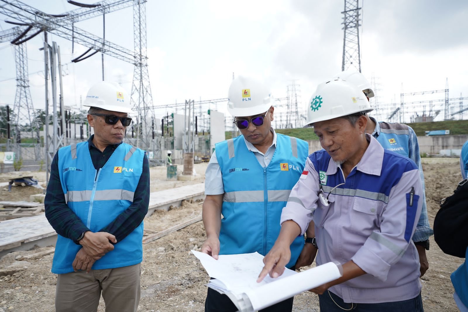 Tingkatkan K3, Manajemen PLN Inspeksi Lapangan ke Proyek GITET 500 kV Ampel/Boyolali