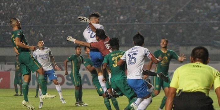 Bek Persib Bandung Nick Kuipers Tandaskan Pangeran Biru Main Habis-habisan pada Laga Pamungkas Championship Series Malam Ini
