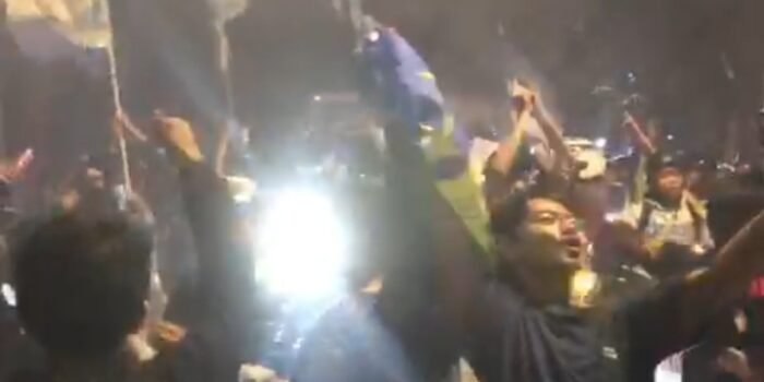 Warga Bandung Raya dan Jawa Barat Rayakan Persib Bandung Juara