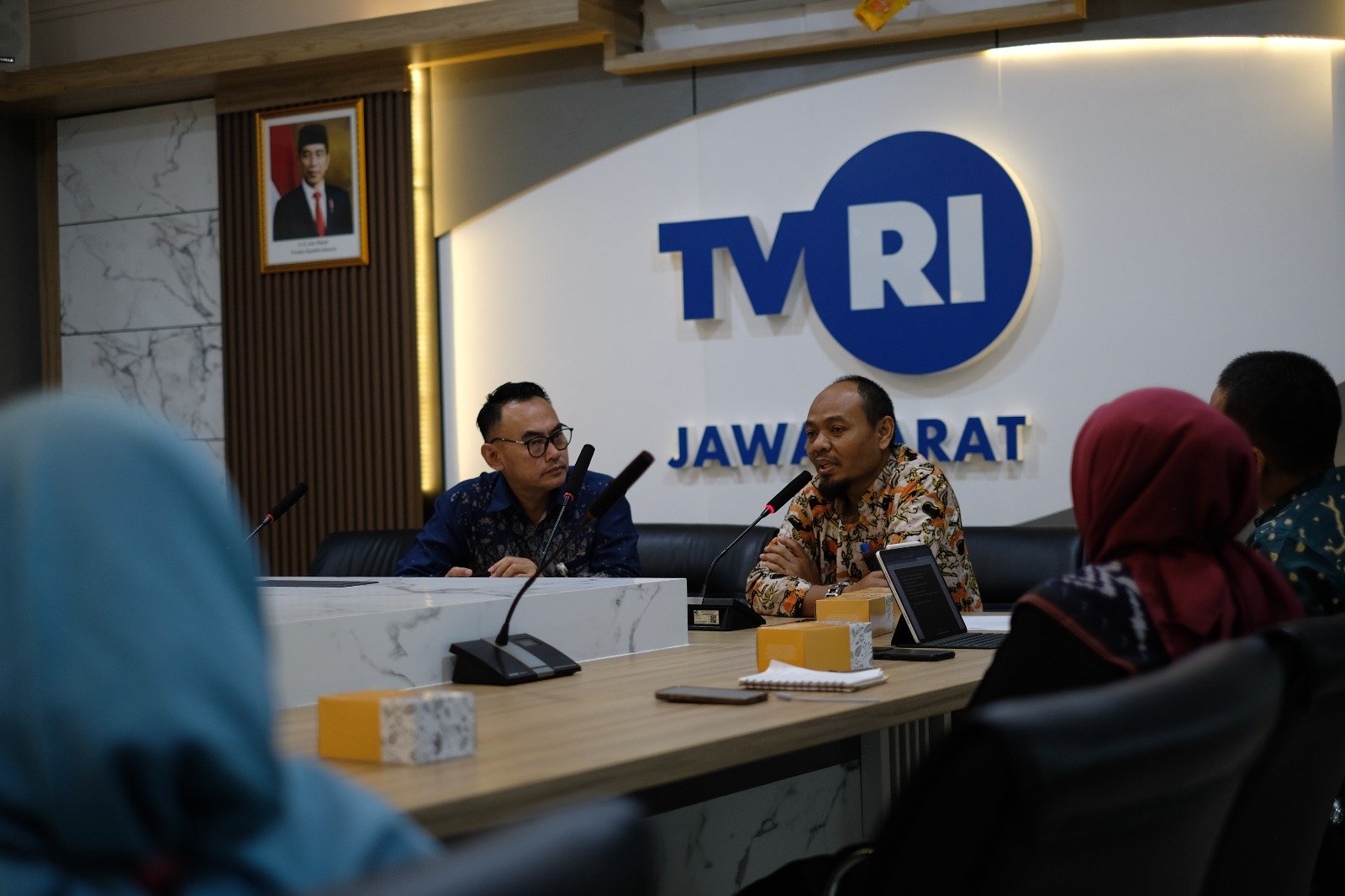 PLN dan TVRI Jabar Sinergi Edukasi Energi melalui Kegiatan Media Visit