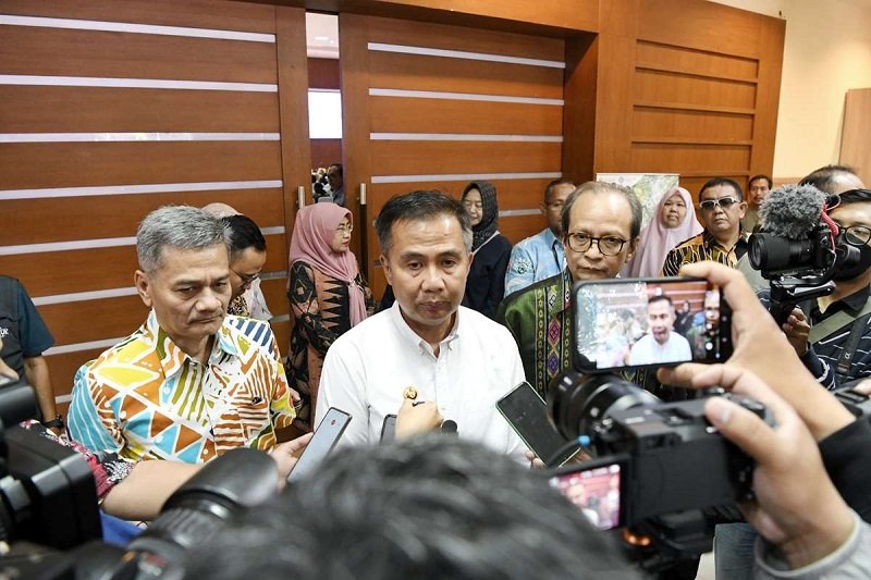 Pj. Gubernur Jawa Barat, Bey Machmudin: Hormati Proses Hukum Terkait Penetapan Tersangka Sopir Bus Kecelakaan Subang