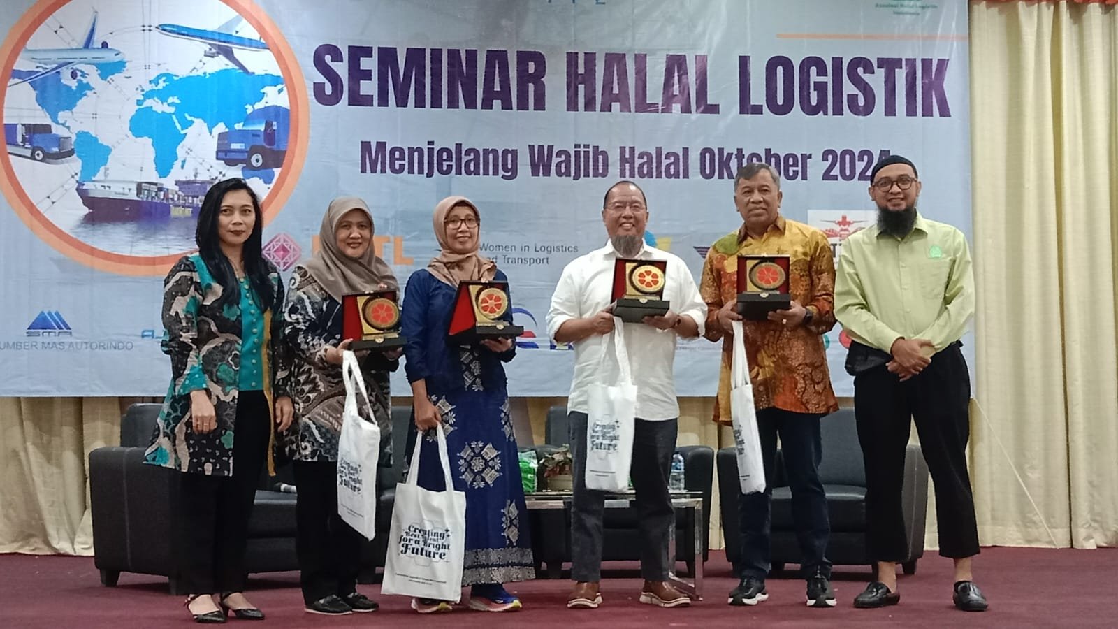 Jamin Kepuasan dan Kepercayaan Konsumen, Jasa Logistik Wajib Bersertifikat Halal Mulai Oktober 2024