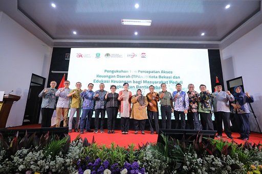 Tingkatkan Literasi Keuangan dan Peduli Sampah, OJK Gelar Edukasi Keuangan di Bantargebang