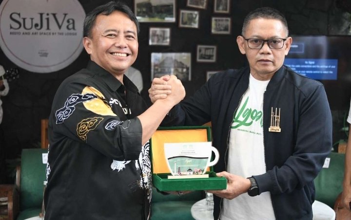Sekda Jabar, Herman Suryatman Tandaskan Jawa Barat Targetkan Kunjungan Wisatawan Tahun 2024 Tembus 100 Juta