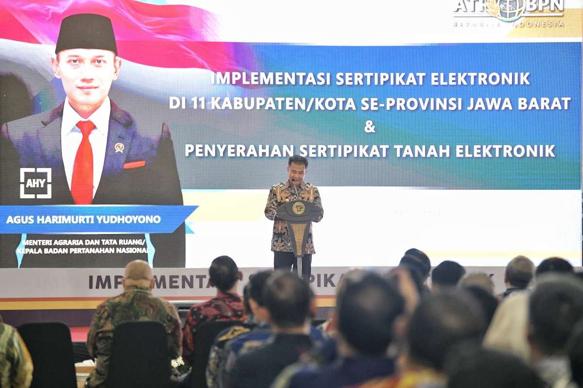 Penjabat Gubernur Jabar, Bey Machmudin Sambut Baik Implementasi Sertipikat Tanah Elektronik