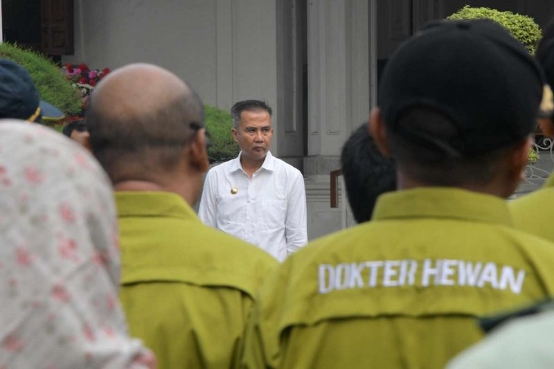 Penjabat Gubernur Jabar, Bey Machmudin Sebut Peran Tim Pemeriksa Kesehatan Hewan Pastikan Hewan Kurban Sesuai Syariat Islam