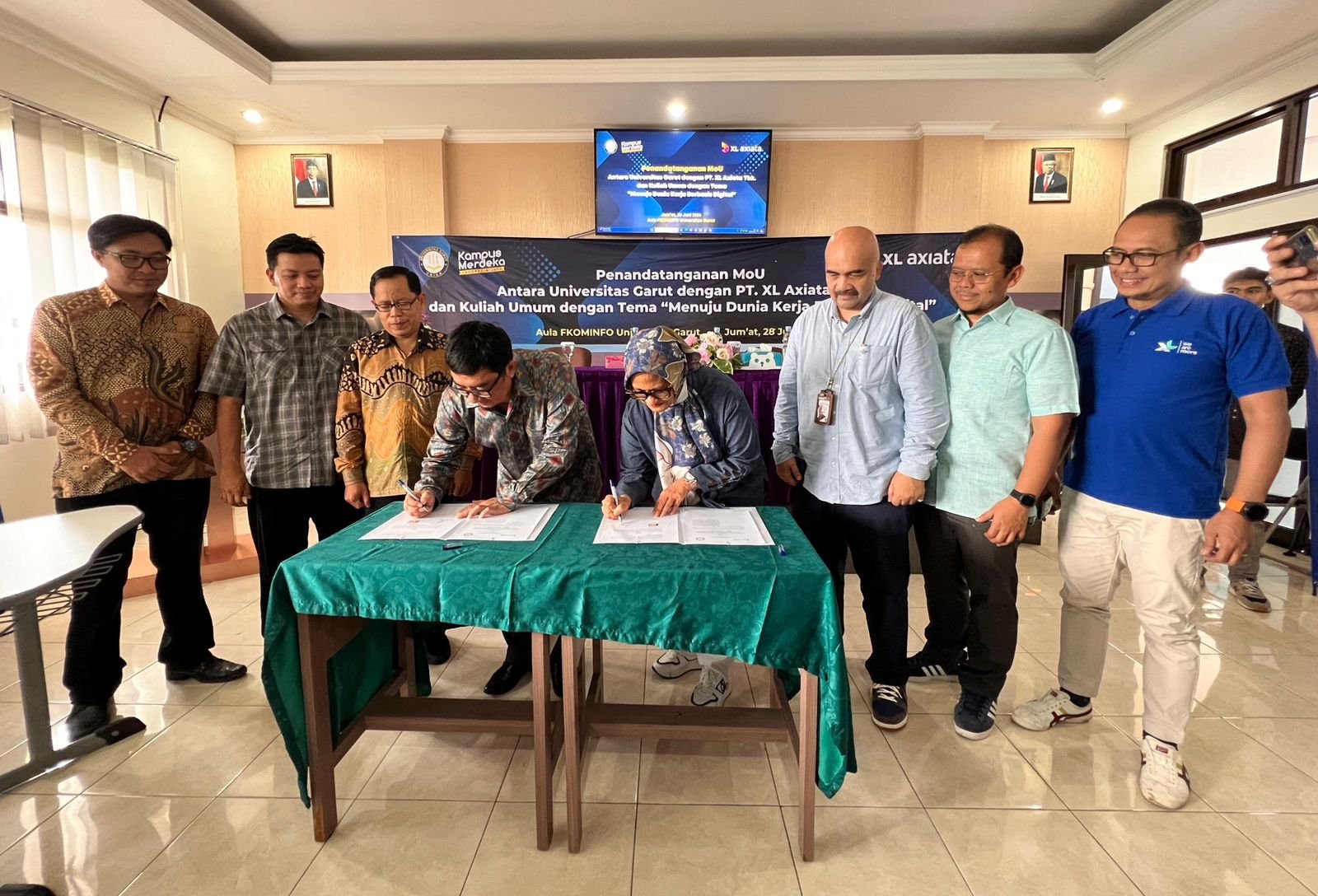 Tingkatkan Kompetensi Mahasiswa & Dosen, XL Axiata dan Universitas Garut Jalin Kerjasama Pemanfaatan Teknologi
