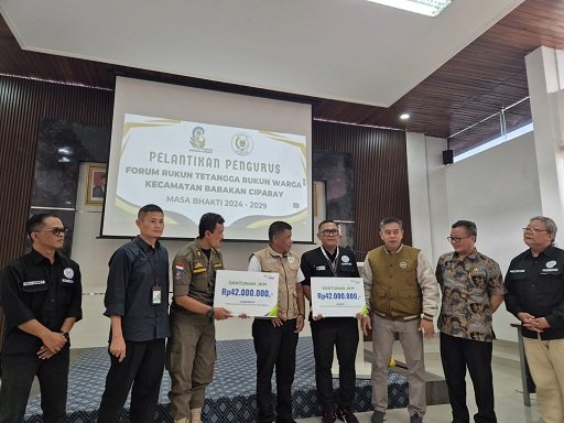Santunan Jaminan Kematian BPJS Ketenagakerjaan kepada Pengurus Forum RT RW Kecamatan Babakan Ciparay Kota Bandung