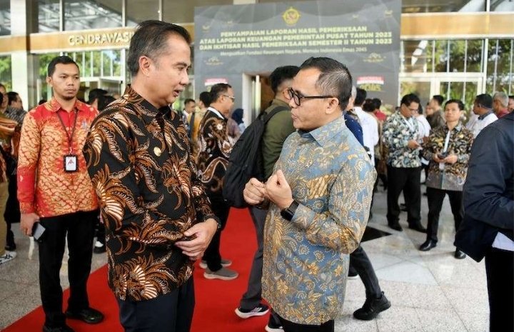Penjabat Gubernur Jabar, Bey Machmudin Saksikan Penyampaian LHP LKPP 2023 dari BPK ke Presiden RI