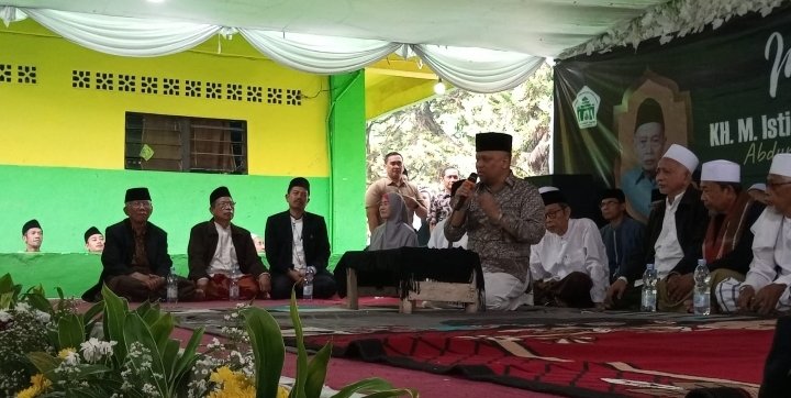 Ilham Habibie Kunjungi Pesantren Darut Tafsir: Kemajuan Pesantren Bisa Dimulai dengan Melek Teknologi