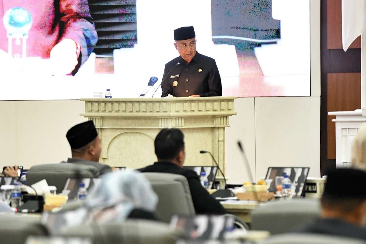 Ranperda P2APBD 2023 Sah Menjadi Perda, Pj. Gubernur Jabar Bey Machmudin Sampaikan KUA/PPAS 2025