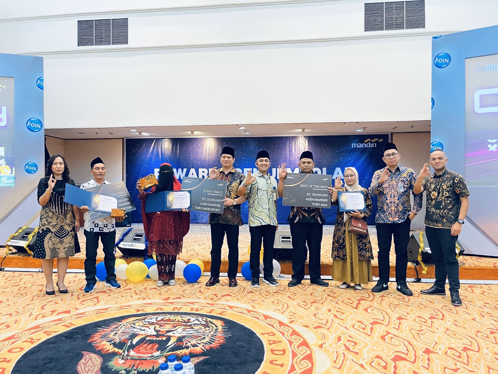 Bank Mandiri Berikan Penghargaan untuk Mandiri Agen Terbaik di Jabar
