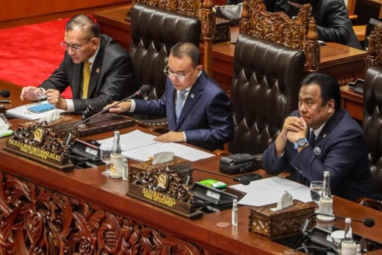 Menuai Aksi Demo Besar-besaran, Dasco Pastikan RUU Pilkada Batal Disahkan