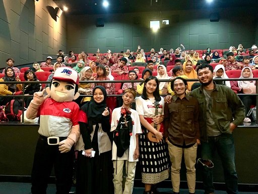 Lestarikan Budaya Tradisional, JNE Bandung Dukung Program Karya Kita Mendunia di Hari Kemerdekaan Republik Indonesia