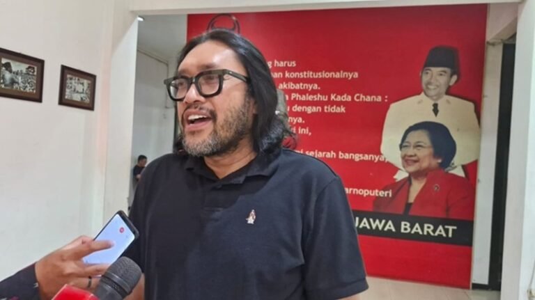 Ono Surono Sebut Ada ‘Tangan-tangan’ yang Tak Ingin Anies Baswedan Maju di Pilgub Jabar