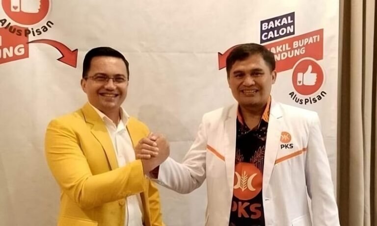 Pilbup Bandung 2024, PKS Serahkan Formulir Dukungan Kepada Pasangan Sahrul dan Gun Gun