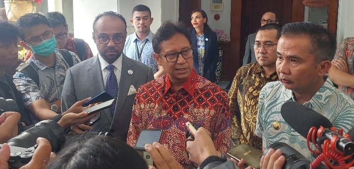 Jabar Terima Lima X-Ray Portabel untuk Penanggulangan TBC, Bey Machmudin Apresiasi Kerja Sama Kemenkes dan Uni Emirat Arab