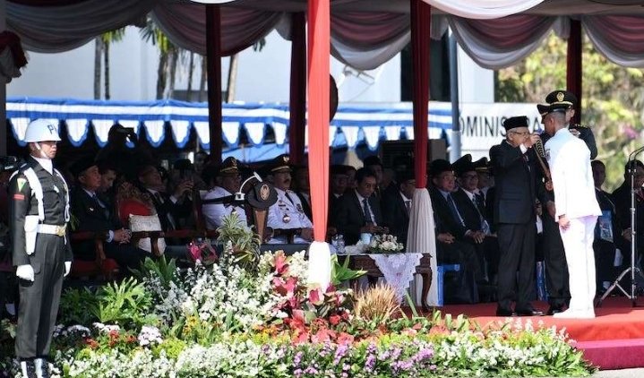Penjabat Gubernur Jawa Barat Bey Machmudin Hadiri Pelantikan 1.079 Pamong Praja Muda IPDN oleh Wapres Ma’ruf Amin