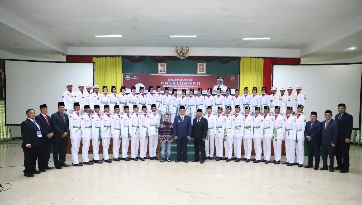 Puluhan Anggota Paskibraka Bandung Barat Dikukuhkan, Pj Bupati Bandung Barat Ade Zakir Beri Pesan Ini