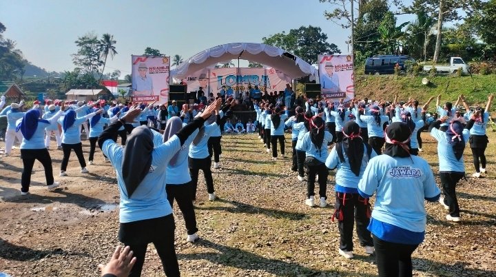 Meriah, Lomba Senam Jimat Birukan Area Wisata Curug Goong Serangpanjang Subang