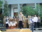 Jadi Pembina Upacara Bendera di SMA Negeri 1 Soreang, Wakapolresta Bandung Edukasi Pelajar
