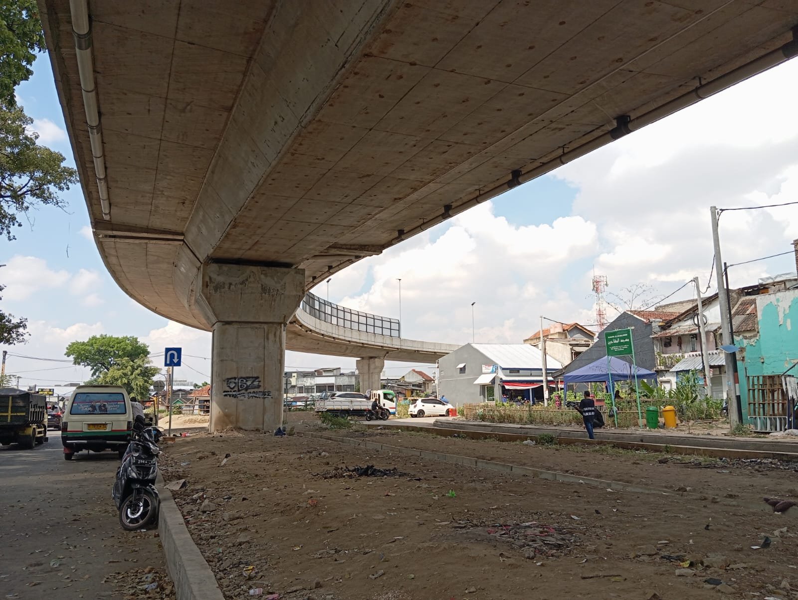 Fly Over Ciroyom di Jalan Arjuna Kota Bandung yang Masih Menanti Dioperasikan
