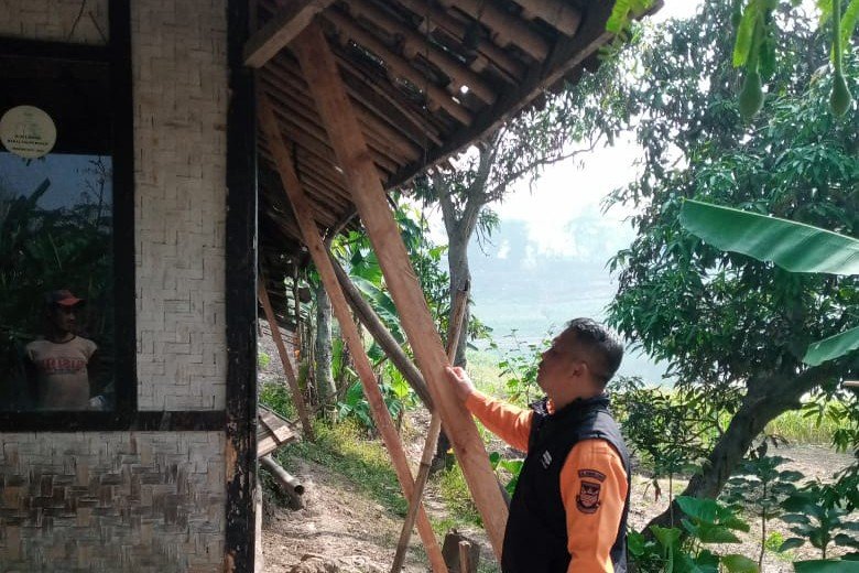 Tujuh Rumah di Bandung Barat Rusak Terdampak Gempa
