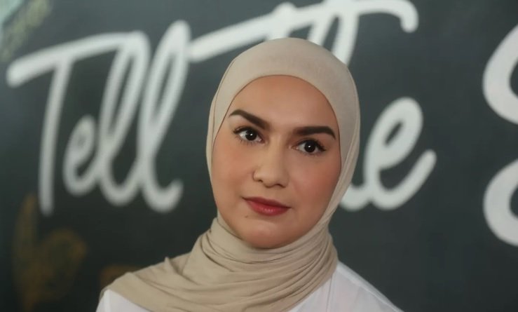 Banting Tulang Cari Cuan Demi Anak-anak, Irish Bella Gigih Bekerja Tak Kenal Waktu