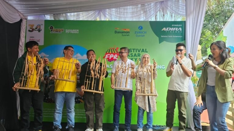 Dorong Pertumbuhan Ekonomi Lokal, Adira Finance Syariah, Danamon Syariah, dan Zurich Syariah Perdana Gelar Festival Pasar Rakyat (FPR) 2024 di Pasar Rangkasbitung