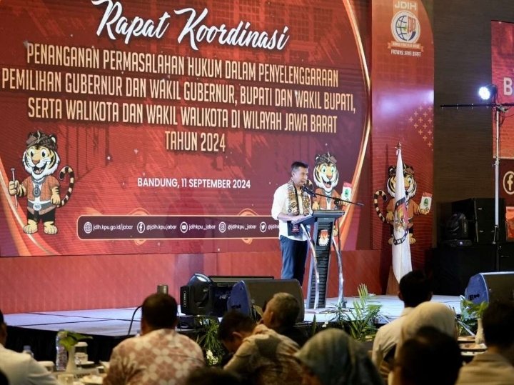 Pilkada Serentak 2024, Pj. Gubernur Jabar Bey Machmudin Tandaskan Hukum dan Aturan Harus Diterapkan Secara Efektif Demi Pilkada  Aman, Jujur, Adil dan Demokratis