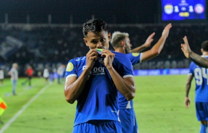 Persib Bandung Hadapi Persija Jakarta Besok Sore, Begini Strategi Bojan Hodak Tampilkan Laga Menarik