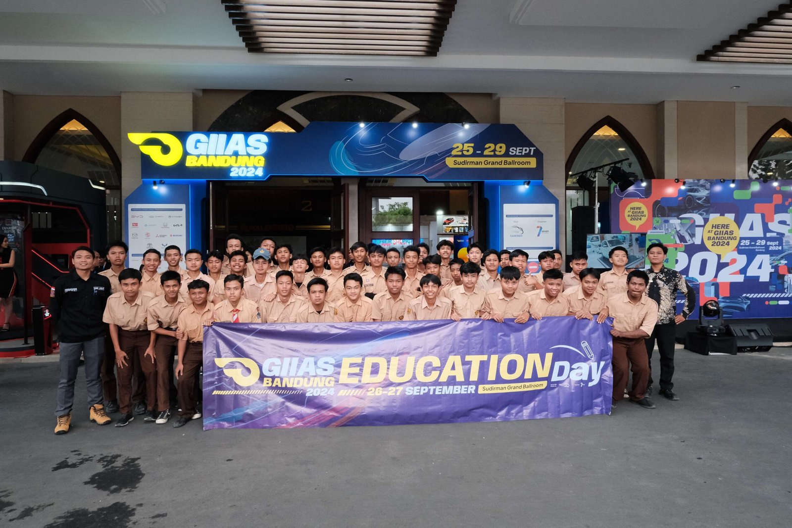 Jadi Ajang Edukasi, GIIAS Bandung Sambut Ratusan Pelajar