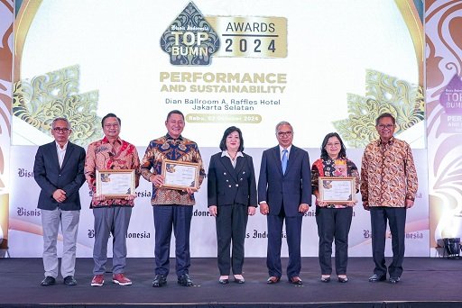 Direktur Utama BRI Sunarso Dinobatkan Sebagai Best CEO, BRI Raih 3 Penghargaan Bergengsi Dalam TOP BUMN Awards 2024
