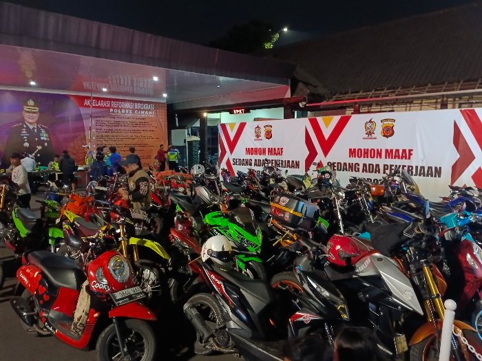Polres Cimahi Tindak Ratusan Pengendara Motor Pengguna Knalpot ‘Brong’