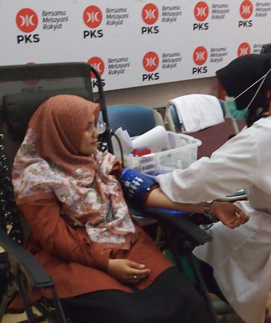 Memberi Manfaat dan Bantu Sesama, PKS Kota Bandung Gelar Donor Darah Bareng Ratusan Warga