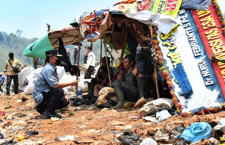 Pemdaprov Jawa Barat Batasi Ritase Pengiriman Sampah ke TPA Sarimukti