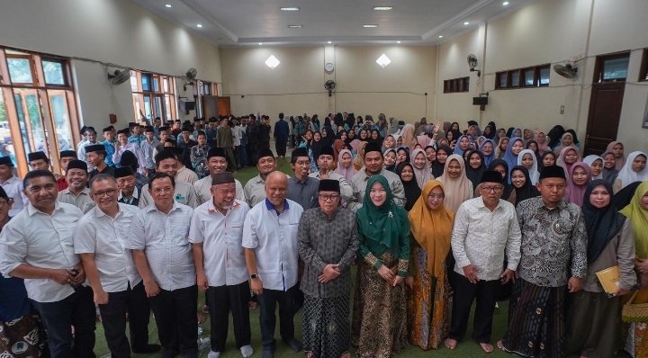 Ditanya Santri tentang Alasan jadi Cawagub, Begini Jawaban Ilham Habibie